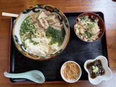 沖縄のご飯、レベルが低すぎて終わる