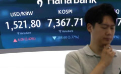 韓国人「コスピが5.4%暴落の『黒い水曜日』‥サムスン電子が6%超の急落！全業種が真っ赤に染まる惨劇」→「個人投資家の投げ売りが目立つ‥」