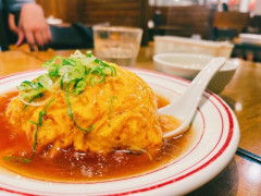たしかに天津飯ってまあそんな食う事ないよな…