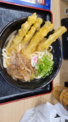 資さんうどんうまいよな