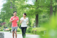 【悲報】社会人さん「朝はジョギング、早めに出勤して仕事、昼は新しい人と飯、夜は残業後にジムや勉強」