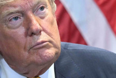 【悲報】トランプ「日本イスラム共和国から米空母が攻撃を受けた」