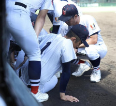 横浜　織田翔希が打球直撃で緊急降板　プロ注目右腕にまさかのアクシデント