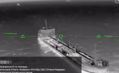 ウクライナ軍、クリミアへ燃料輸送中のロシア「影の船団」タンカー12隻をドローン攻撃！