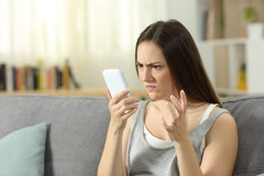 お金に余裕があり、義両親に何かあれば金銭面でサポートしようと思っているが、彼らは同居を望んでいる。だけど、面倒を見る気はやっぱりない。