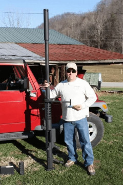 アメリカ人「お前らの国で個人が所有できる最大の銃は何？」
