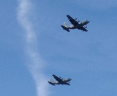 【衝撃】小型機の飛行訓練中に教官が突然飛び降り自●、機内に残された訓練生が...