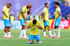 【悲報】ブラジル人さん、サッカー負けてテレビを破壊