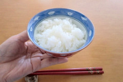 コメの価格「5キロ3000円割れ」が現実に…生産者は「コメ農家の倒産が相次ぎますよ」と悲鳴