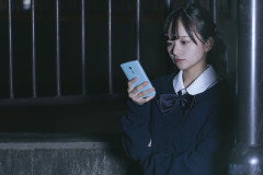 警察が実家に押しかけてきた。私を探してたみたいだけど、再婚した嫁ぎ先にいたので今の住まいにやってきた。任意同行を求めてきたけど理由がわからないので事情を尋ねたら…