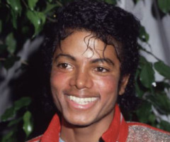 【画像】マイケルジャクソン(MJ)さんのフィギュア、ちょっと怖い
