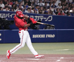 カープファビアン、中日大野から8号ホームラン！直近5戦3発の量産体制！！