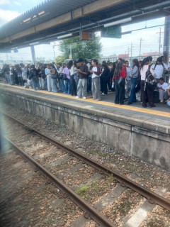 【衝撃】日本の駅さん、完全にインドになってしまうｗｗｗｗｗｗｗｗｗｗ