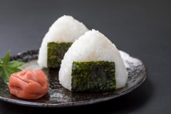 【悲報】夫「梅おにぎりが食べたい？任せろ！」結果