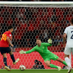 スペイン、後半終了間際にメリノが決勝ゴール 今大会初失点も４大会ぶり４強   #W杯