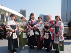 【悲報】人生において学歴とコミュ力はどっちが大事なのか