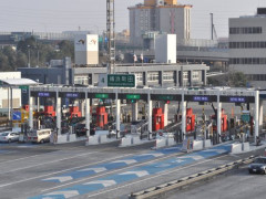 【速報】東名高速下り、横浜町田IC付近で同時多発事故
