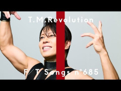 西川貴教、夏の名曲衣装が筋肉でパツパツ　「ムキムキボディでびっくり」「ガタイ違いすぎ」ネット爆笑