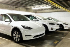 【動画】テスラの自動駐車機能、すごすぎる