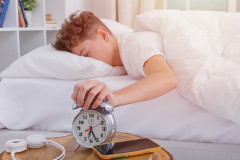 【呆然】俺が夜勤の日に妻が高校生の甥っ子泊めた結果⇒ｗ