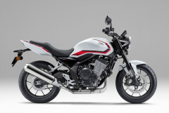 ホンダの新型「CB400SF」が8月21日に発売決定、価格は奇跡の100万円切り(99万8800円)