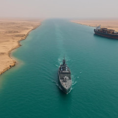 イラン、ホルムズ海峡の閉鎖を宣言 あらゆる全船舶の通航認めず   #速報 |  戦争反対叫ぶ奴はホルムズ行って来いよ。安全な所で無抵抗な人に叫ぶな