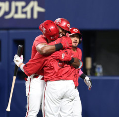 カープファビアン逆転9号3ラン！秋山代打2点タイムリー！床田6回1失点！遠藤ハーン森浦0封リレーで快勝！【広島5-1中日/試合結果】