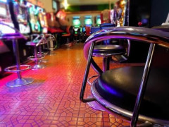 【悲報】パチスロユーザー達、ガチで逝く・・・・・・・・・・・