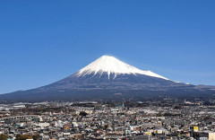 【税金】「やっぱりだめだ…疲れて動けない」富士山に登山していた男性(54)、2日連続で救助される