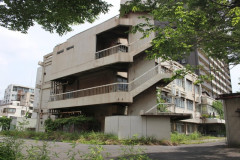 「肝試しをしようと」千葉県の研究所跡に侵入した22歳の男と19歳の女を逮捕  [7/12]
