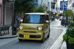 【悲報】軽自動車乗ってる理由って貧乏以外に何かあるの？ｗｗｗｗｗｗｗｗｗｗ