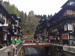 【困惑】5大、強いと思う温泉街「銀山温泉」「鬼怒川温泉」「四万温泉」「熱海温泉」あと一つは何処！？