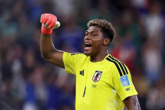 日本代表GK鈴木彩艶、強豪PSGに移籍の可能性　伊紙がクラブ間交渉スタートと報じる（関連まとめ）
