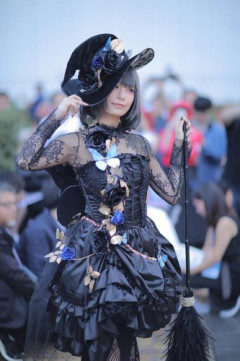 【画像】コスプレイベントに修正なしでも戦える本物の美人が参加した結果ｗｗｗｗｗｗｗｗ