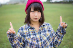 披露宴中、新郎側の席から「アウアウアワギャー！キィィィィェェェェェーーー！！！」と奇妙な叫び声が。見てみると30歳過ぎくらいの女性が手を口に入れながら暴れていた…。