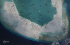 中国が南シナ海のスカボロー礁に構造物設置、人工島造成の準備か…フィリピン側に警戒感！
