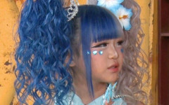 青髪の小学生ギャル（9）、学校側の特別対応明かす「プールに入ると塩素で髪の色が落ちちゃうから…」