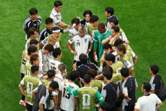 ◆悲報◆日本代表ブラジル戦、ドリンクウォーター時に指示を出すのは7733だけ…森保監督蚊帳の外