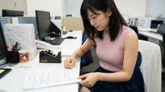 【画像】このコクヨの「透明文房具シリーズ」がガチでかっこいい件‥‥デスクにワイのNothing Phoneと一緒に並べたいぜ😎