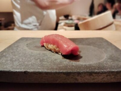 【警告】 おじさん「ありがとな、お詫びに飯奢るで！」 Z世代「…なぜこちらの時間を使わなければならない？」
