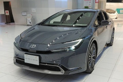 【自動車】なぜトヨタ「プリウス」は3年で売れ行き半減したのか？