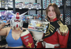 【朗報】ロンドンにガンプラ店がオープンして大盛況、ガンダムは海外人気無いんじゃ無かったの？