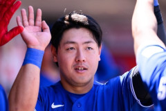 ブルジェイファン「岡本に810億円を与えろ！」