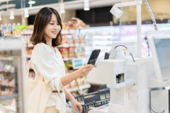 【悲報】Xの女漫画家さん「コンビニで令和に乗れてない奴いたｗキャッシュレスなら時代に乗れるのにｗ」ｗｗｗｗｗｗｗｗｗｗ