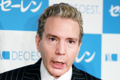 デーブ「佐藤二朗さんは楽屋にノックして入った。それはアポなしではない。週刊誌の悪意を感じる」