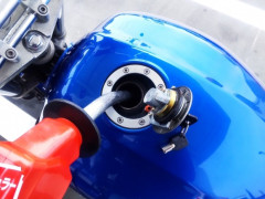 バイク「1年乗らなかったらタンク錆びます」←これ
