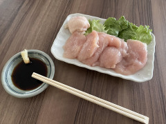 【朗報】鳥肉の刺し身、旨すぎる