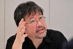 【悲報】佐藤二朗さん、喫煙所で「大変だよ…」と漏らしていた　橋本愛さんの異例行動も報道