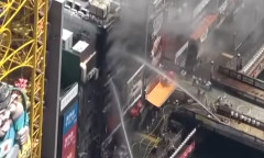 大阪道頓堀で消防隊員2人が死亡した火災、近くの飲食店の従業員だった男の「たばこポイ捨て」が原因か　重過失失火容疑で書類送検
