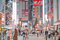 3大近所にあると嬉しいお店「ダイソー」「東京靴流通センター」あと一つは？